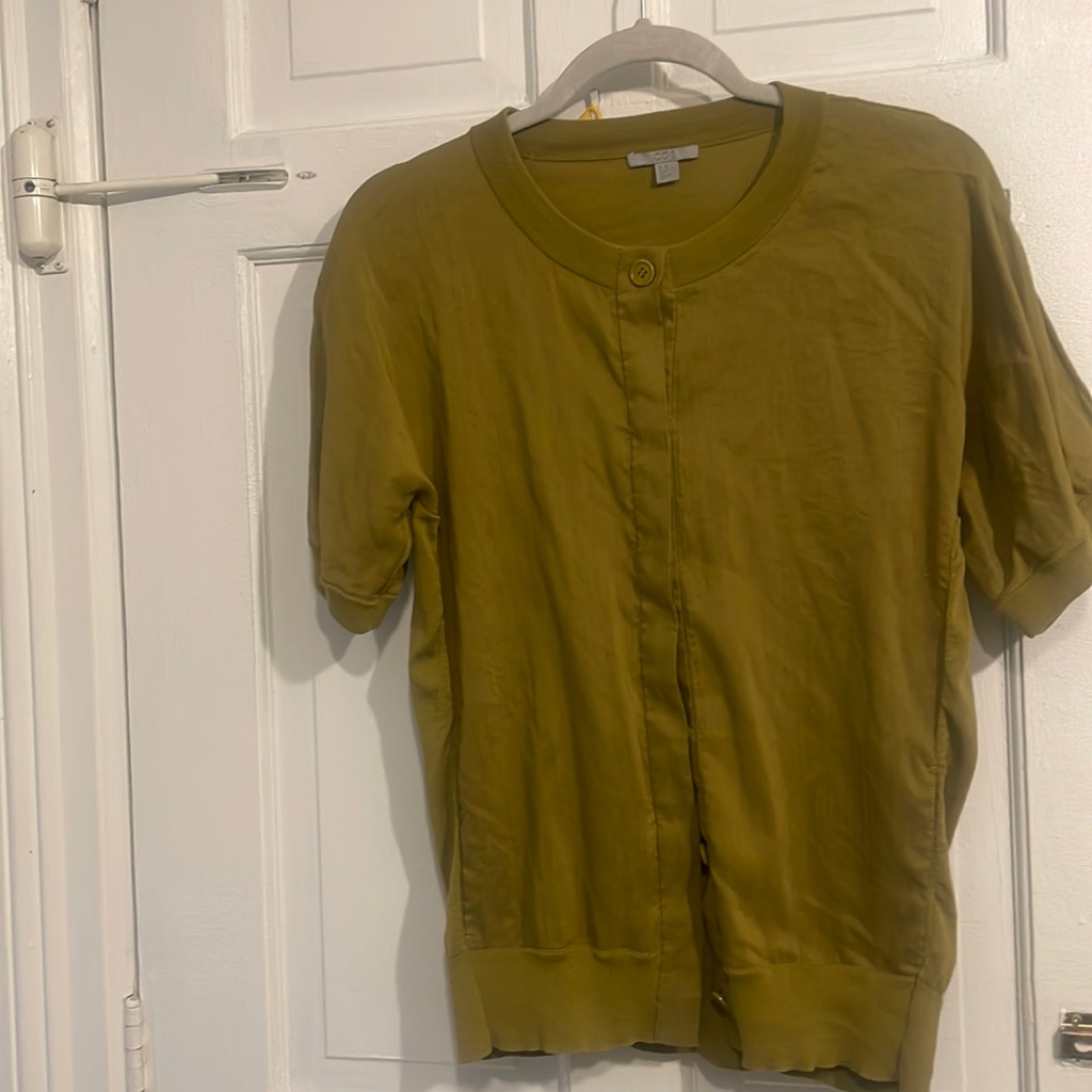 Olive Short Sleeve Jacket For Fall Layering